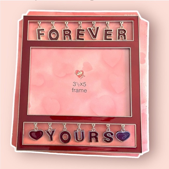 Vintage Valentine Picture Frame
"Forever Yours" - Picture 1 of 4